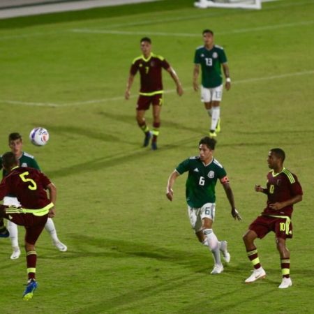 La selección vinotinto masculina se repuso de un gol en contra en el primer tiempo y terminó venciendo 2-1 a la de México./Foto: Barranquilla 2018