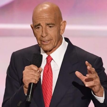 Jurado absolvió a exasesor de Trump