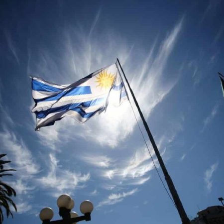 Uruguay mantendrá lazos diplomáticos con Venezuela pese a preocupación por elecciones