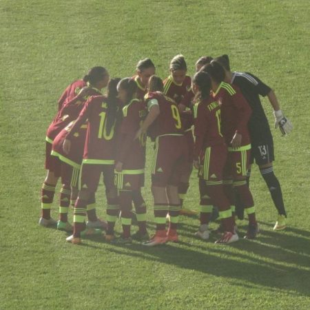 La selección venezolana sacó un punto para llegar a cuatro en el torneo./Foto: @FemeninoFVF
