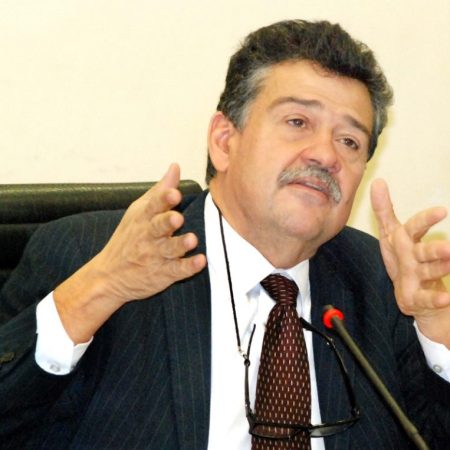 El vicerrector administrativo de la UC, José Ángel Ferreira.( Cortesía)