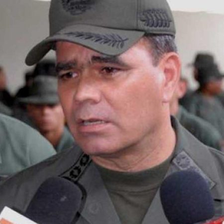 Vladimir Padrino López. (Foto Archivo)