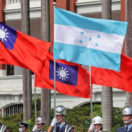 Taiwán muestra preocupación por contactos entre su aliado Honduras y China