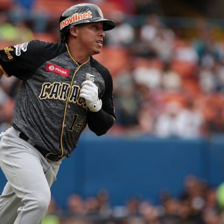 Wilfredo Tovar fue una de las principales bujías ofensivas de los capitalinos al ligar de 5-3 con dos remolcadas./Foto: @leones_cbbc