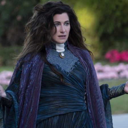 La actriz Kathryn Hahn interpreta al personaje de "Agatha" en la serie WandaVision (Disney+)