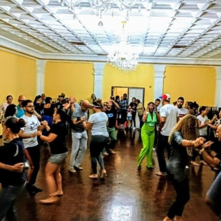 Manuel Jaramillo El Juglar y Latín Dance Company presentan SOMOS SALSA, una convocatoria que busca encontrar a Romeo y julieta de la salsa