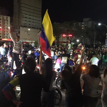 Valencia y Naguanagua protestaron este lunes los resultados fraudulentos (+Fotos)