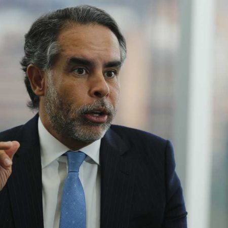 Semana: Gas pero también Monómeros están entre las adquisiciones que haría Colombia a Venezuela
