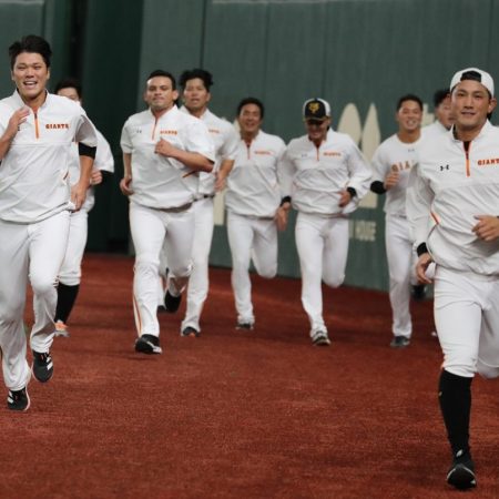 Dos jugadores contagiados de COVID-19 antes de empezar liga nipona de béisbol (Foto Cortesía elfildeo.com)
