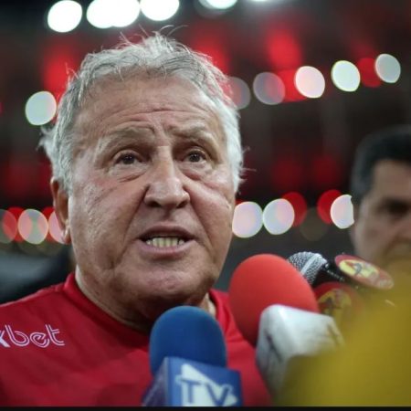 Zico reúne a Michel Salgado