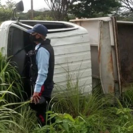 Vuelco de un camión en Tinaco dejó 16 heridos la tarde de este viernes