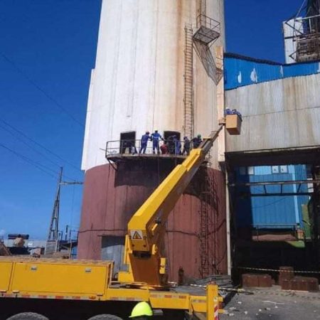 Un muerto y un atrapado tras un derrumbe en una central térmica de Cuba