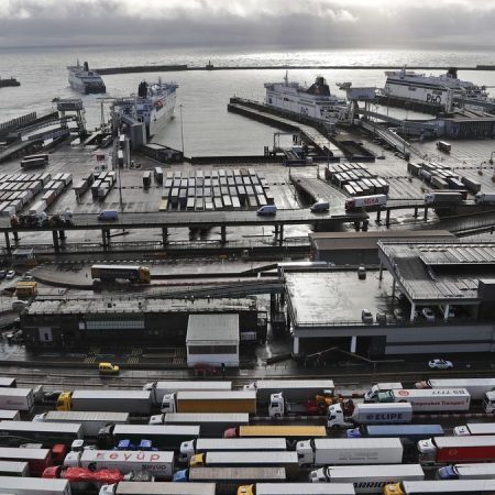 Ingresos fiscales repuntan en Latinoamérica por la recuperación y las materias primas