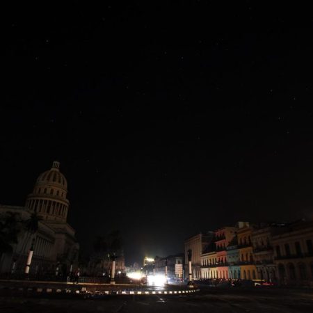 Nueva parada de importante termoeléctrica de Cuba agrava crisis energética