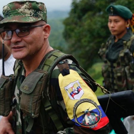 Arranca reunión entre Gobierno y disidencia de FARC