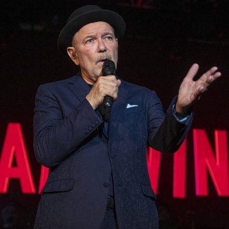 Rubén Blades lamenta que no se atiendan las causas de la crisis migratoria latinoamericana