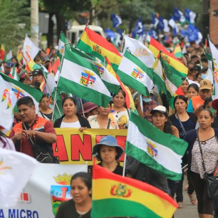 Mujeres indígenas piden dialogar con Arce por daño de la minería a la Amazonía boliviana