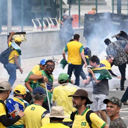 Penas de entre cinco y nueve años de cárcel a dos bolsonaristas por poner explosivo en Brasilia