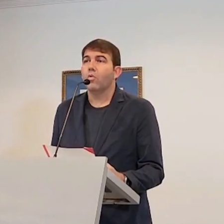 El chavismo suma el apoyo de Carlos Prosperi para la reelección de Maduro