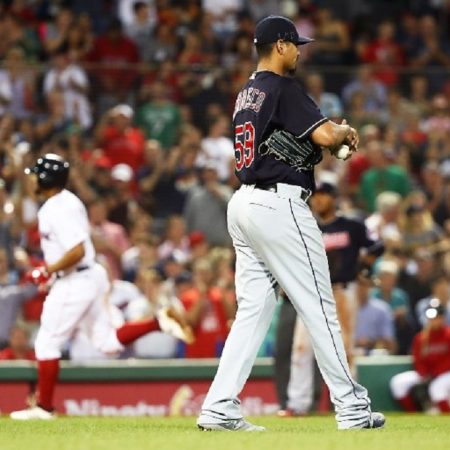 Carlos Carrasco no pudo con la toletería de Boston y sufrió su séptimo revés/Foto: AFP