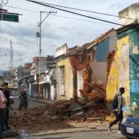 Colapsó pared en el centro de Valencia: no se reportan heridos