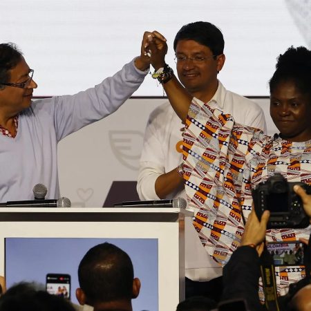 Las mujeres dan un golpe sobre la mesa en las elecciones colombianas