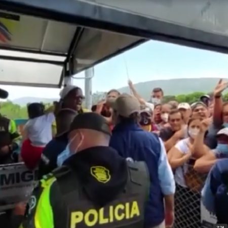 VOA: Colombianos en Venezuela temen que el modelo chavista se instale en su país