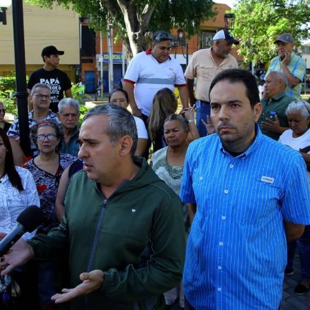 Comerciantes de Guacara expresan su malestar.(Foto cortesía Juan Carlos Hernández).