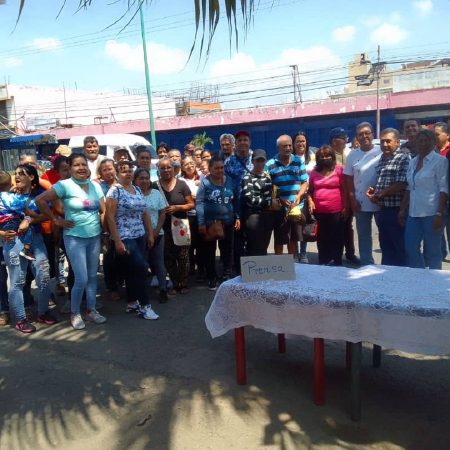 Miembros de la Asociación de Comerciantes Emprendedores y Empresarios. (Foto cortesía).