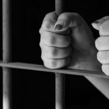 Condenada a casi 35 años una mujer que envenenó a sus dos hijos en Ecuador