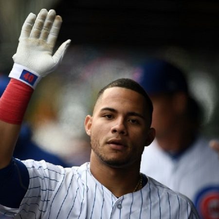 Willson Contreras volvió a mandar la pelota a las gradas para destacar por los Cachorros./Foto: AFP