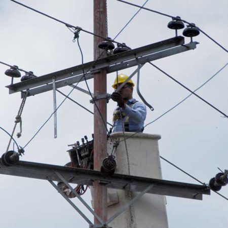 Casi 900 fallas eléctricas más en abril registró el Comité de Afectados por Apagones