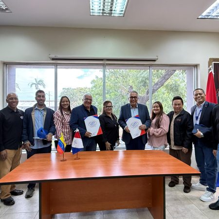 CUAM y UNITEC firmaron convenio para fortalecer nuevas carreras de licenciatura