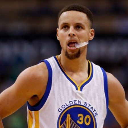 Curry, a su vez, es el segundo máximo triplista de todos los tiempos. Foto (Archivo).