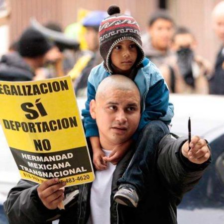 Jóvenes indocumentados temen perder derechos en EUA