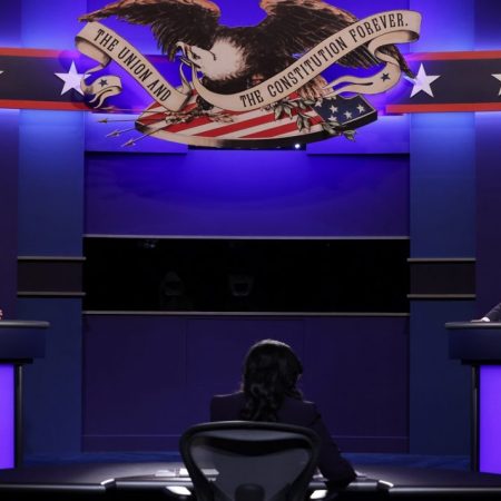 NASHVILLE, TENNESSEE - 22 DE OCTUBRE: El candidato presidencial demócrata Joe Biden participa en el debate presidencial final contra el presidente de Estados Unidos. AFP