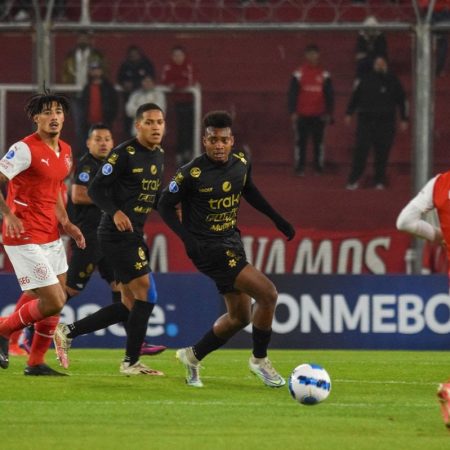 Deportivo La Guaira no ha logrado un buen rendimiento en la sudamericana. Foto cortesía Prensa D. La Guaira