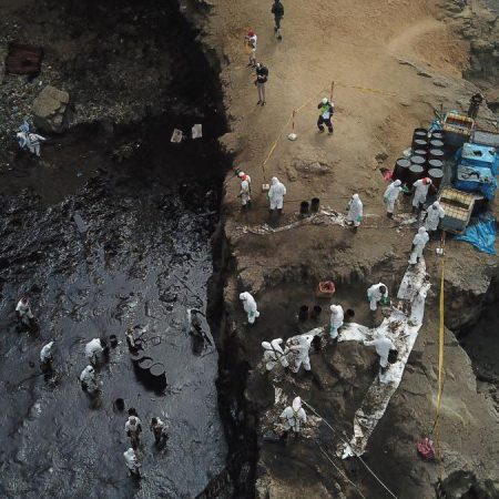 OEA pide ayuda humanitaria de emergencia por el derrame en costas de Perú