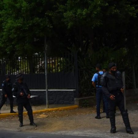 Bajo arresto domiciliario opositora Cristiana Chamorro, informó su hermano