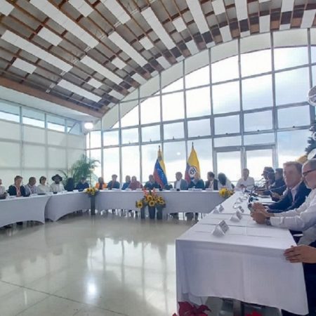 Colombia espera concretar pronto los primeros acuerdos en diálogo con el ELN