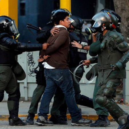 Defensores de DD.HH. celebran histórica decisión de la CPI de abrir investigación a Venezuela  