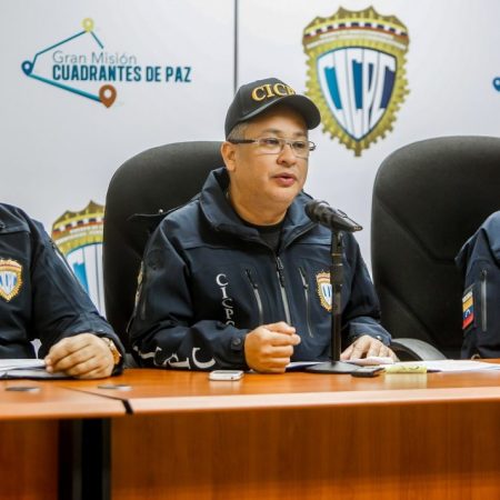 Directivos del Cicpc, Johnny Salazar, Douglas Rico y Mercy Bracho (Foto cortesía Cicpc)