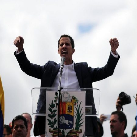 eb_hE3qr0_1256x620__1-guaido_UE