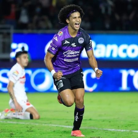 Eduard Bello y el Mazatlán ponen fin a su mala racha en la Liga MX con victoria ante Guadalajara