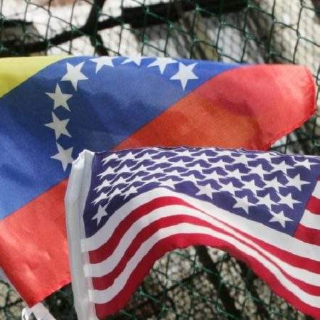 Maduro anuncia que reiniciará las conversaciones con Estados Unidos este miércoles