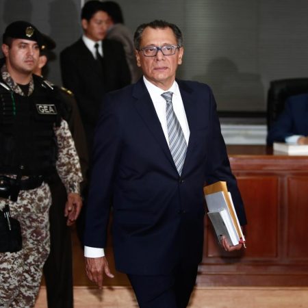 Un año de cárcel a juez de Ecuador que ordenó liberar a Glas, exvicepresidente de Correa