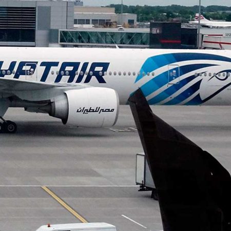 El avión, que provenía de París, se estrelló en el Mar Mediterráneo. (Foto Archivo)