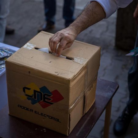 Opositor Carlos Prosperi insta a antichavistas a unirse para elecciones de 2024