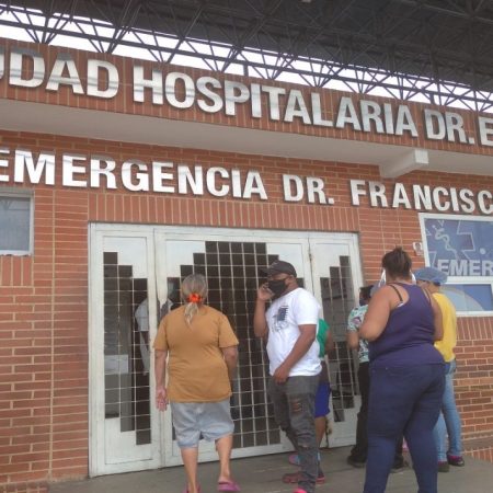 La CHET solo cuenta con 20 camas clinicas para pacientes con COVID-19, según médico residente