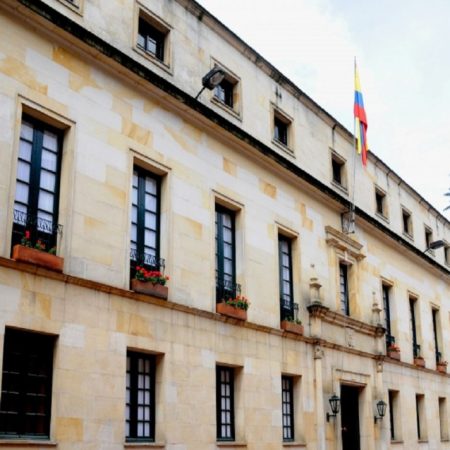 entrada_palacio_san_carlos_2-00